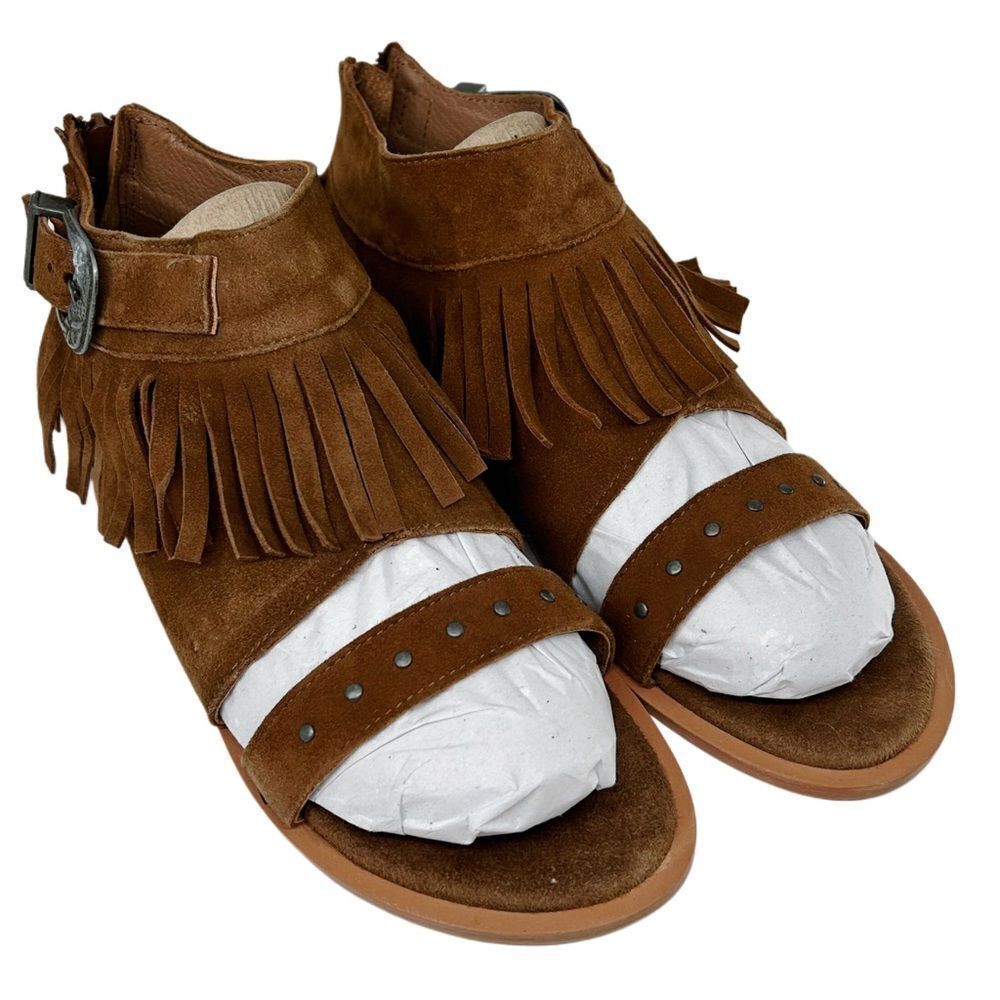 Curations Caravan Hero 2 Leather Fringe Silver Buckle Embellished Sandal Tan 6